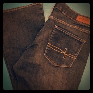 Levi’s Denizen Modern Boot Dark Wash Sz 18/ S